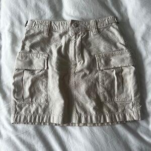 Aritzia Cargo Skirt